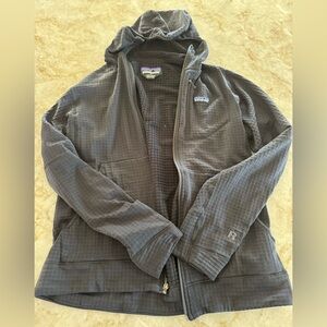 Patagonia Men's Black Lightweight Jacket